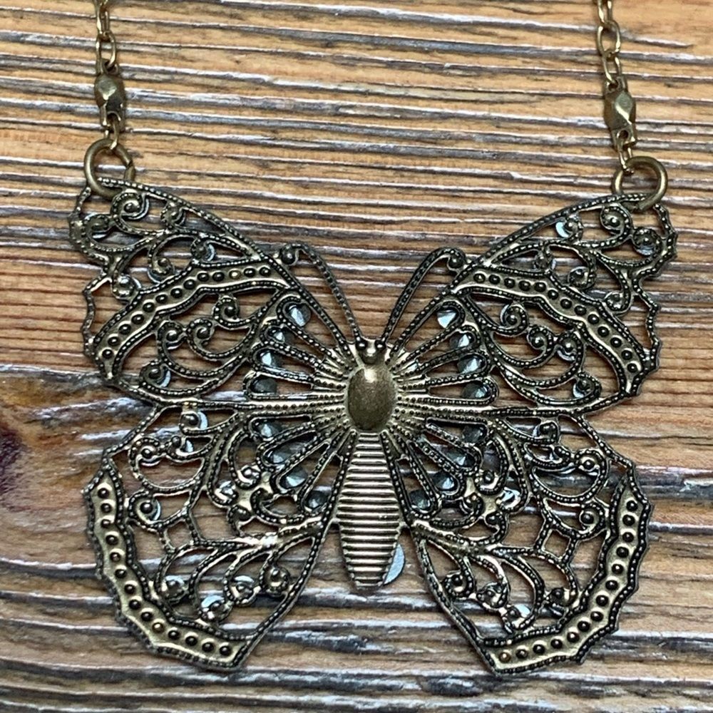Blue Filigree Butterfly Necklace with Vintage Appeal NWOT - Picture 2 of 15